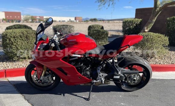 Nunua Ilio tumika Ducati Sport Nyekundu Bike ndani ya Nairobi nchini Nairobi Nunua Ilio tumika Ducati Sport Nyekundu Bike ndani ya Nairobi nchini Nairobi
