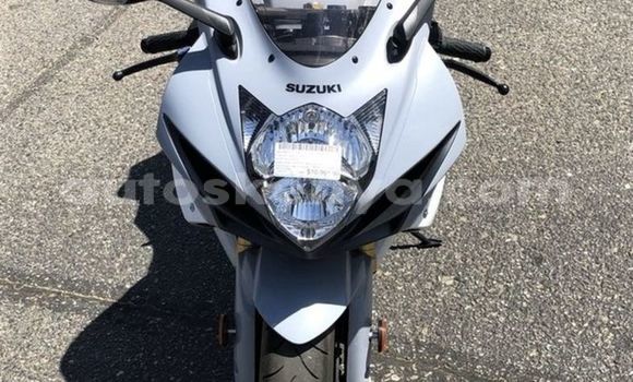 Buy Used Suzuki GSX White Bike in Bungoma in West Kenya Buy Used Suzuki GSX White Bike in Bungoma in West Kenya