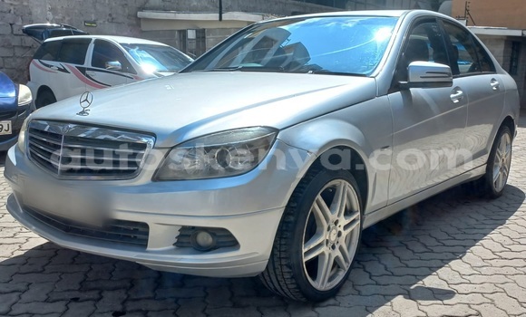 Nunua Ilio tumika Mercedes-Benz C-Classe Fedha Gari ndani ya Nairobi nchini Nairobi