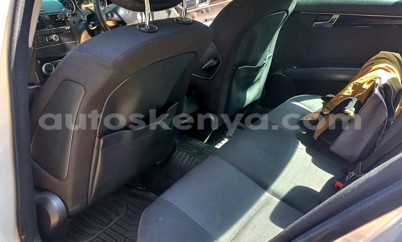 Oofamaa Mercedes-Benz C-Classe Silver Makiinaa iti Nairobi keessatti Nairobi keessatti Oofamaa Mercedes-Benz C-Classe Silver Makiinaa iti Nairobi keessatti Nairobi keessatti