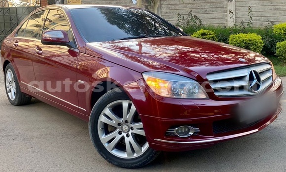 Nunua Ilio tumika Mercedes-Benz C-Classe Nyekundu Gari ndani ya Nairobi nchini Nairobi Nunua Ilio tumika Mercedes-Benz C-Classe Nyekundu Gari ndani ya Nairobi nchini Nairobi