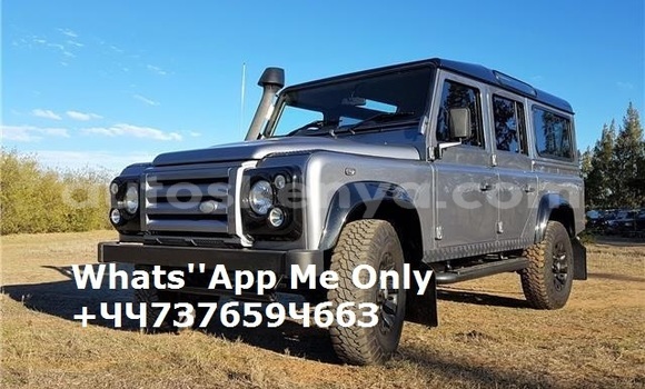 Oofamaa Land Rover Defender Silver Makiinaa iti Nairobi keessatti Nairobi keessatti Oofamaa Land Rover Defender Silver Makiinaa iti Nairobi keessatti Nairobi keessatti