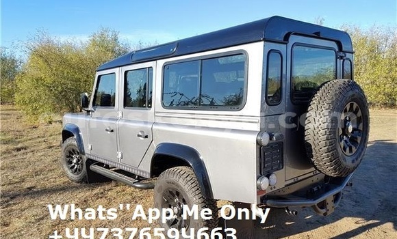 Oofamaa Land Rover Defender Silver Makiinaa iti Nairobi keessatti Nairobi keessatti Oofamaa Land Rover Defender Silver Makiinaa iti Nairobi keessatti Nairobi keessatti