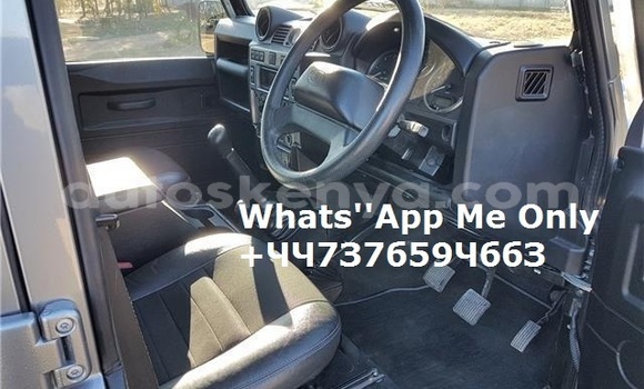 Oofamaa Land Rover Defender Silver Makiinaa iti Nairobi keessatti Nairobi keessatti Oofamaa Land Rover Defender Silver Makiinaa iti Nairobi keessatti Nairobi keessatti