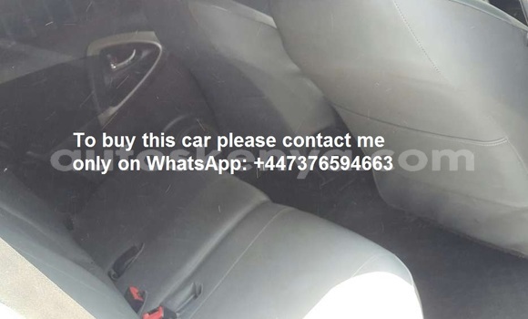 Oofamaa Toyota RAV4 Silver Makiinaa iti Nairobi keessatti Nairobi keessatti Oofamaa Toyota RAV4 Silver Makiinaa iti Nairobi keessatti Nairobi keessatti