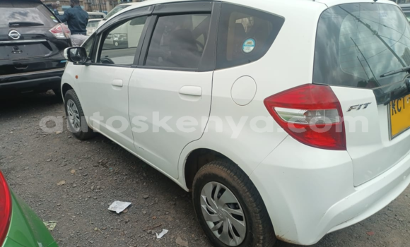 Buy Used Honda Fit White Car in Nairobi in Nairobi Buy Used Honda Fit White Car in Nairobi in Nairobi