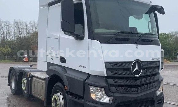 Buy Used Mercedes‒Benz Truck White Truck in Mombasa in Coastal Kenya Buy Used Mercedes‒Benz Truck White Truck in Mombasa in Coastal Kenya