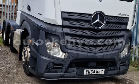 Buy Used Mercedes‒Benz Truck White Truck in Mombasa in Coastal Kenya Buy Used Mercedes‒Benz Truck White Truck in Mombasa in Coastal Kenya