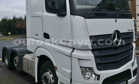 Buy Used Mercedes‒Benz Truck White Truck in Mombasa in Coastal Kenya Buy Used Mercedes‒Benz Truck White Truck in Mombasa in Coastal Kenya