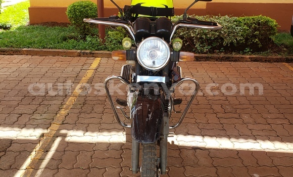 Nunua Ilio tumika Sanya SY125 Nyeusi Bike ndani ya Nairobi nchini Nairobi Nunua Ilio tumika Sanya SY125 Nyeusi Bike ndani ya Nairobi nchini Nairobi
