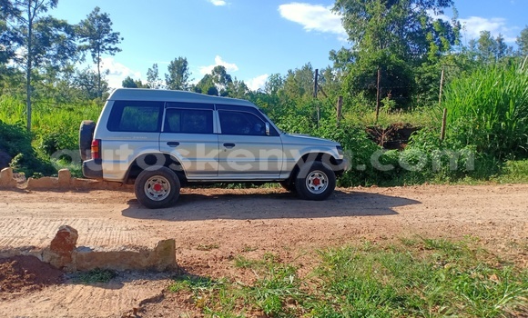 Buy Used Mitsubishi Pajero Silver Car in Kenol/Kabati in Nairobi