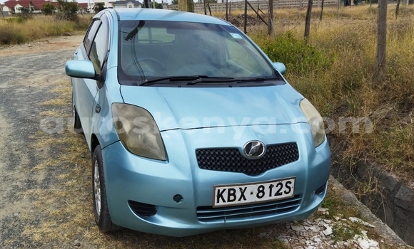 Nunua Ilio tumika Toyota Vitz Bluu Gari ndani ya Kiambu nchini Nairobi Nunua Ilio tumika Toyota Vitz Bluu Gari ndani ya Kiambu nchini Nairobi