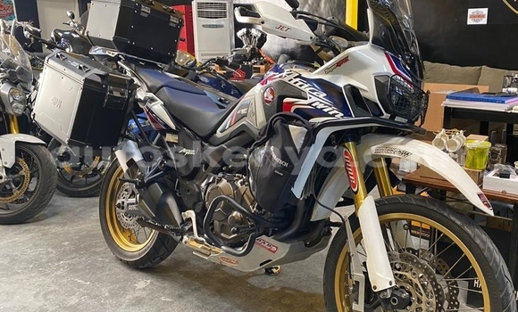 Buy Used Honda CRF White Bike in Nairobi in Nairobi