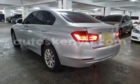 Oofamaa BMW 3–Series Silver Makiinaa iti Nairobi keessatti Nairobi keessatti Oofamaa BMW 3–Series Silver Makiinaa iti Nairobi keessatti Nairobi keessatti