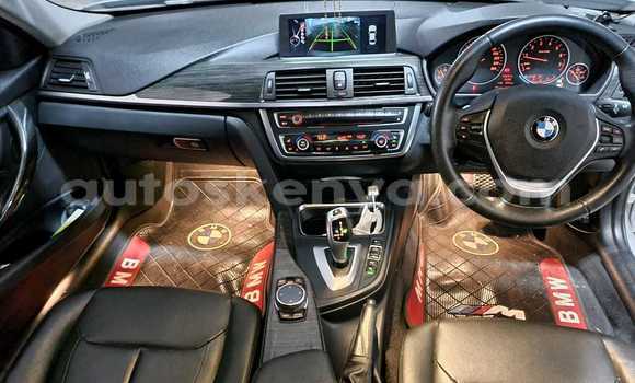 Oofamaa BMW 3–Series Silver Makiinaa iti Nairobi keessatti Nairobi keessatti Oofamaa BMW 3–Series Silver Makiinaa iti Nairobi keessatti Nairobi keessatti