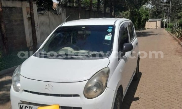 Buy Used Suzuki Alto White Car in Nairobi in Nairobi