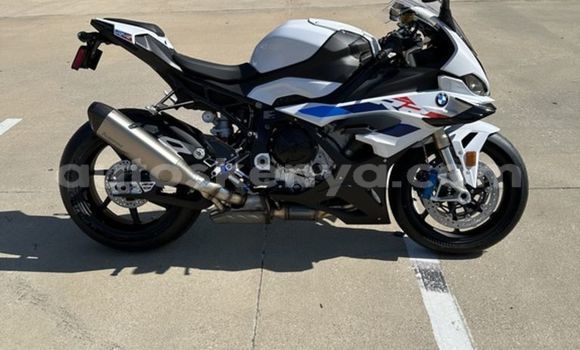 Buy New BMW S 1000 White Bike in Nairobi in Nairobi Buy New BMW S 1000 White Bike in Nairobi in Nairobi