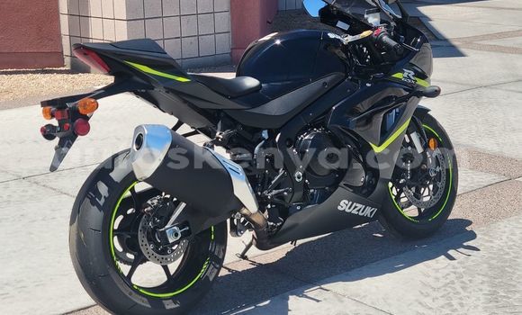 Haaraa Suzuki GSX Black Doqdoqqee iti Nairobi keessatti Nairobi keessatti