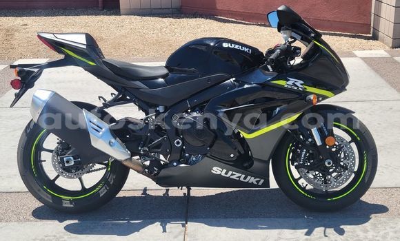 Nunua Mpya Suzuki GSX Nyeusi Bike ndani ya Nairobi nchini Nairobi Nunua Mpya Suzuki GSX Nyeusi Bike ndani ya Nairobi nchini Nairobi