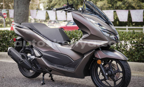 Buy New Honda PCX Silver Bike in Nairobi in Nairobi Buy New Honda PCX Silver Bike in Nairobi in Nairobi