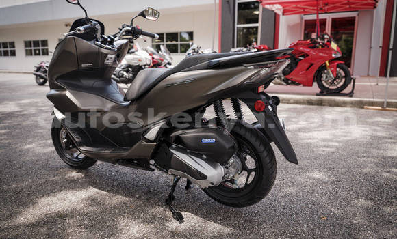 Buy New Honda PCX Silver Bike in Nairobi in Nairobi Buy New Honda PCX Silver Bike in Nairobi in Nairobi