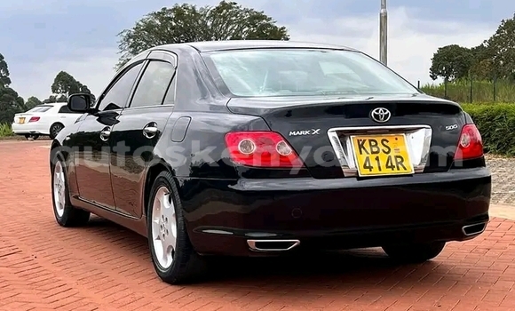 Oofamaa Toyota Mark X Black Makiinaa iti Nairobi keessatti Nairobi keessatti
