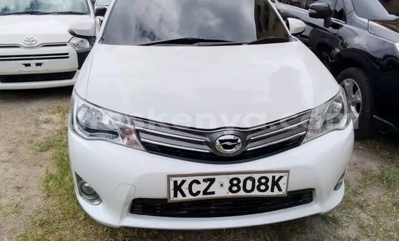 Nunua Ilio tumika Toyota Axio Nyeupe Gari ndani ya Nairobi nchini Nairobi