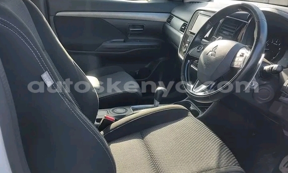 Nunua Ilio tumika Mitsubishi Outlander Nyingine Gari ndani ya Nairobi nchini Nairobi