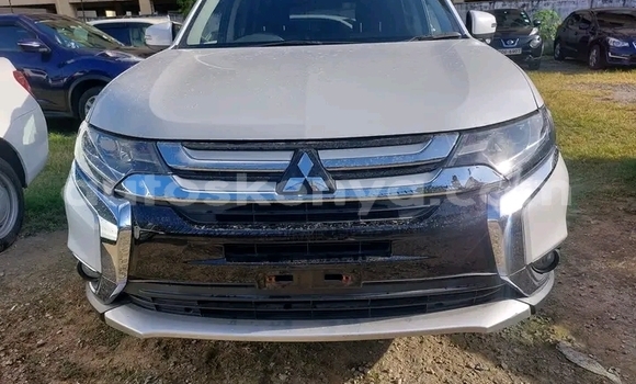Nunua Ilio tumika Mitsubishi Outlander Nyingine Gari ndani ya Nairobi nchini Nairobi Nunua Ilio tumika Mitsubishi Outlander Nyingine Gari ndani ya Nairobi nchini Nairobi