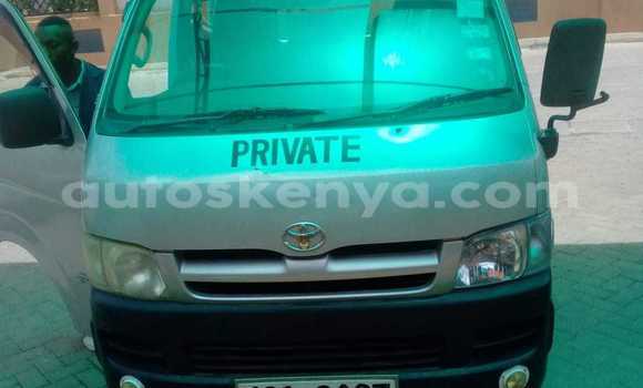 Nunua Ilio tumika Toyota Hiace Fedha Gari ndani ya Nairobi nchini Nairobi