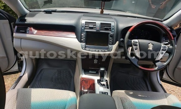 Oofamaa Toyota Crown Other Makiinaa iti Nairobi keessatti Nairobi keessatti Oofamaa Toyota Crown Other Makiinaa iti Nairobi keessatti Nairobi keessatti