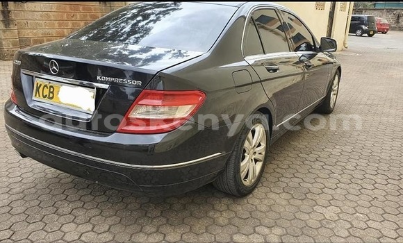 Oofamaa Mercedes-Benz C-Classe Black Makiinaa iti Nairobi keessatti Nairobi keessatti Oofamaa Mercedes-Benz C-Classe Black Makiinaa iti Nairobi keessatti Nairobi keessatti