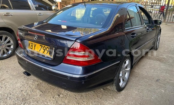 Oofamaa Mercedes-Benz C-Classe Black Makiinaa iti Nairobi keessatti Nairobi keessatti Oofamaa Mercedes-Benz C-Classe Black Makiinaa iti Nairobi keessatti Nairobi keessatti