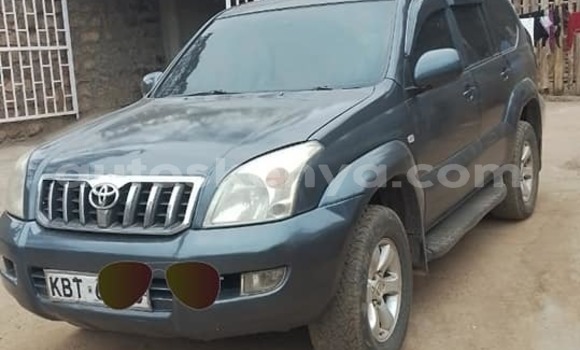 Oofamaa Toyota Prado Black Makiinaa iti Nairobi keessatti Nairobi keessatti