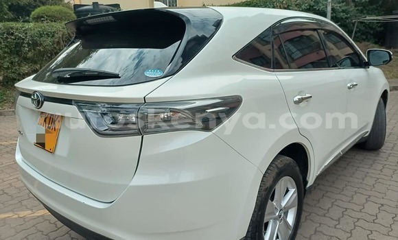 Oofamaa Toyota Harrier White Makiinaa iti Nairobi keessatti Nairobi keessatti Oofamaa Toyota Harrier White Makiinaa iti Nairobi keessatti Nairobi keessatti
