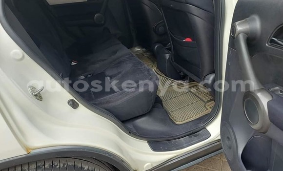 Buy Used Honda CR–V White Car in Nairobi in Nairobi
