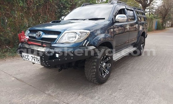 Buy Used Toyota Hilux Black Car in Nairobi in Nairobi