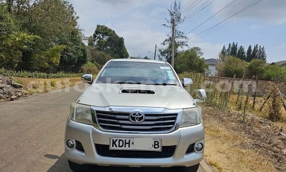 Nunua Ilio tumika Toyota Hilux Nyingine Gari ndani ya Nairobi nchini Nairobi