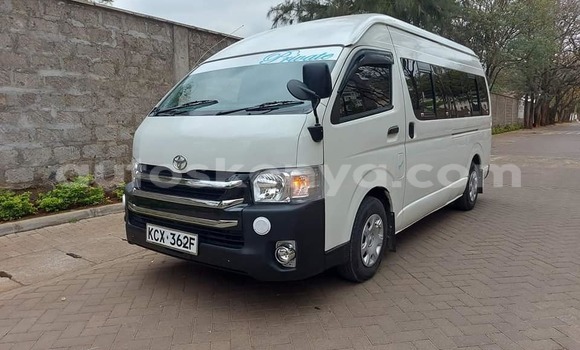 Nunua Ilio tumika Toyota Hiace Nyeupe Gari ndani ya Nairobi nchini Nairobi Nunua Ilio tumika Toyota Hiace Nyeupe Gari ndani ya Nairobi nchini Nairobi