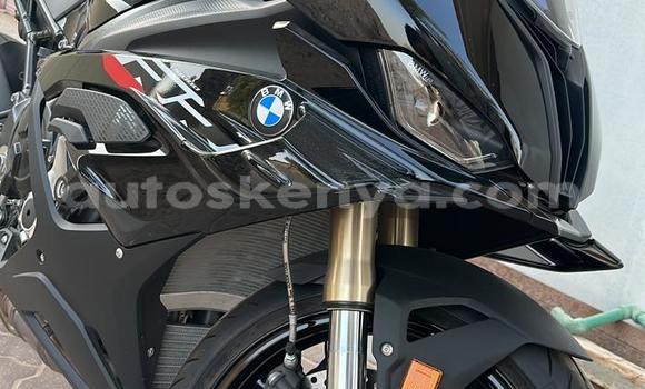Oofamaa BMW S 1000 Black Doqdoqqee iti Nairobi keessatti Nairobi keessatti