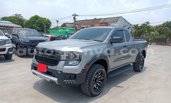 Nunua Ilio tumika FORD MUSTANG Fedha Gari ndani ya Bomet nchini Bonde la Ufafanuzi Nunua Ilio tumika FORD MUSTANG Fedha Gari ndani ya Bomet nchini Bonde la Ufafanuzi