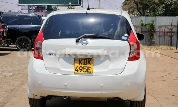 Nunua Ilio tumika Nissan Note Nyeupe Gari ndani ya Nairobi nchini Nairobi