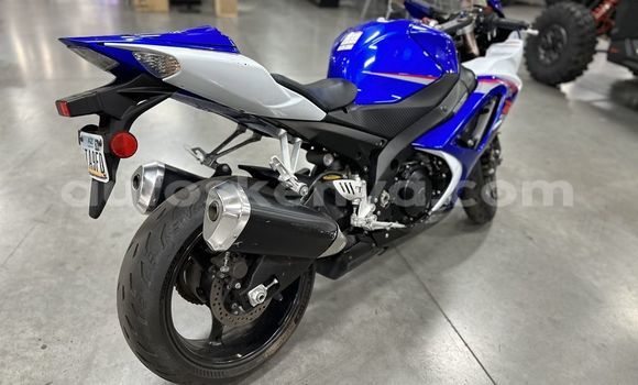 Nunua Ilio tumika Suzuki 750 Bluu Bike ndani ya Bungoma nchini West Kenya Nunua Ilio tumika Suzuki 750 Bluu Bike ndani ya Bungoma nchini West Kenya