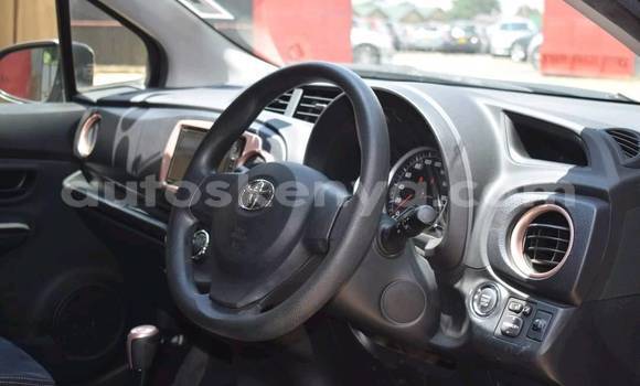 Nunua Ilio tumika Toyota Vista Nyeusi Gari ndani ya Nairobi nchini Nairobi Nunua Ilio tumika Toyota Vista Nyeusi Gari ndani ya Nairobi nchini Nairobi