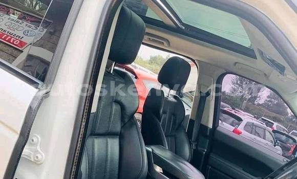 Nunua Ilio tumika Range Rover Range Rover Nyeupe Gari ndani ya Nairobi nchini Nairobi Nunua Ilio tumika Range Rover Range Rover Nyeupe Gari ndani ya Nairobi nchini Nairobi