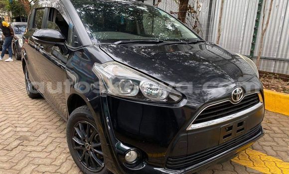 Oofamaa Toyota Sienta Black Makiinaa iti Nairobi keessatti Nairobi keessatti Oofamaa Toyota Sienta Black Makiinaa iti Nairobi keessatti Nairobi keessatti