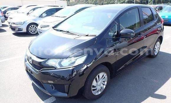 Oofamaa Toyota Fielder White Makiinaa iti Nairobi keessatti Nairobi keessatti Oofamaa Toyota Fielder White Makiinaa iti Nairobi keessatti Nairobi keessatti