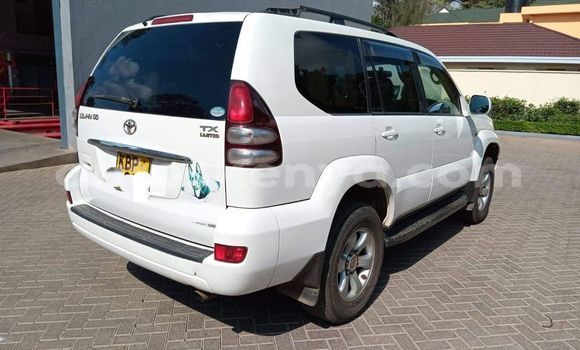 Oofamaa Toyota Land Cruiser White Makiinaa iti Nairobi keessatti Nairobi keessatti Oofamaa Toyota Land Cruiser White Makiinaa iti Nairobi keessatti Nairobi keessatti