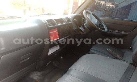 Oofamaa Mazda Bongo White Makiinaa iti Nairobi keessatti Nairobi keessatti Oofamaa Mazda Bongo White Makiinaa iti Nairobi keessatti Nairobi keessatti