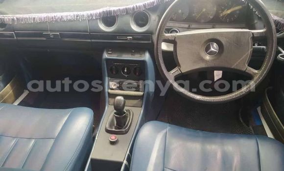Buy Used Mercedes‒Benz W123 Blue Car in Nairobi in Nairobi Buy Used Mercedes‒Benz W123 Blue Car in Nairobi in Nairobi
